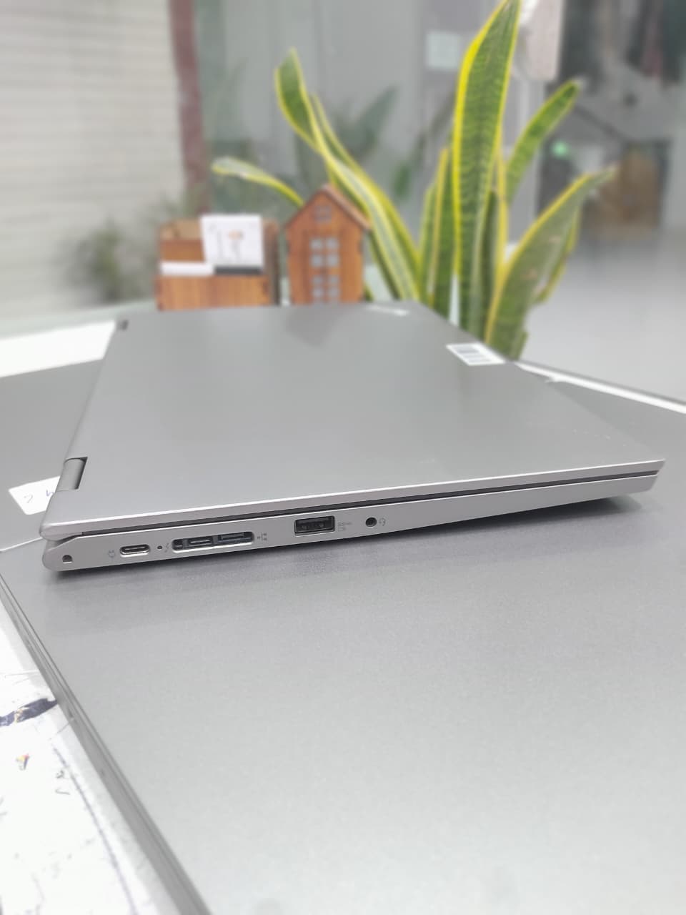 Lenovo ThinkPad Yoga l13 silver